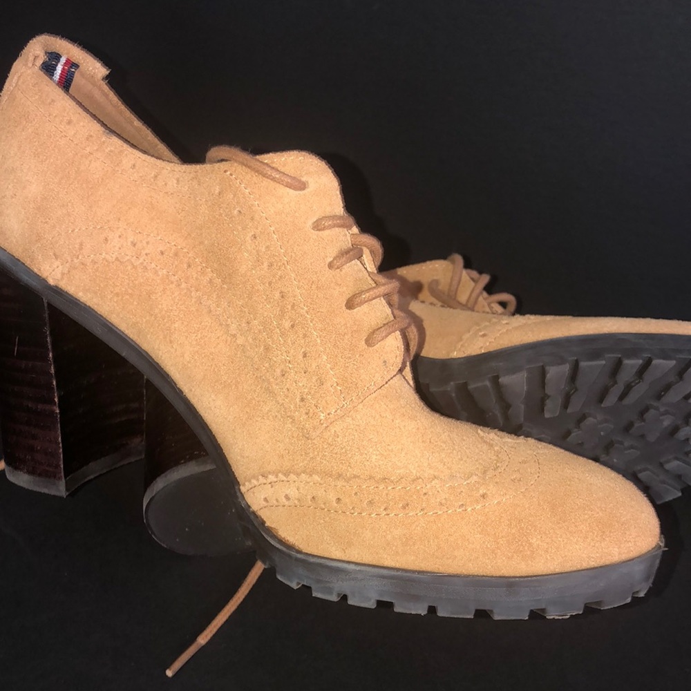 Tommy Hilfiger Booties Size 7